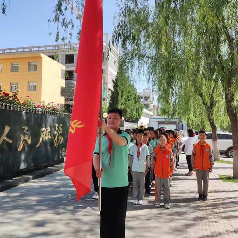 触摸家乡历史，感受文化魅力——记旬邑县第二实验小学五年级师生参观县大象化石馆主题教育活动