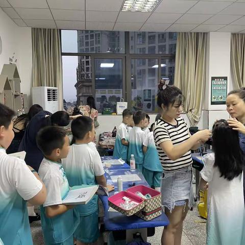 渝北锦华学校二年级八班6.1儿童节活动