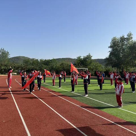 “学习二十大  争做好队员”院东头镇石门小学庆六一活动