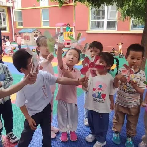 北极寺幼儿园小一班—— 相约五月🌱幼见美好