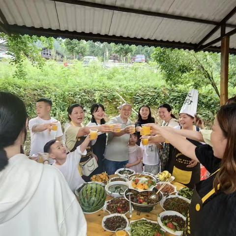 烹饪竞技，团队共舞