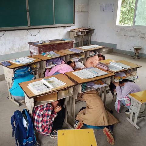 淮滨县王店乡李香铺小学应急演练