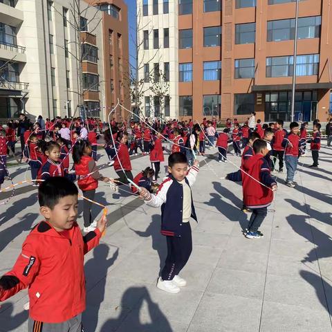 阳光大课间，活力满校园——洛城街道悦轩小学课间活动