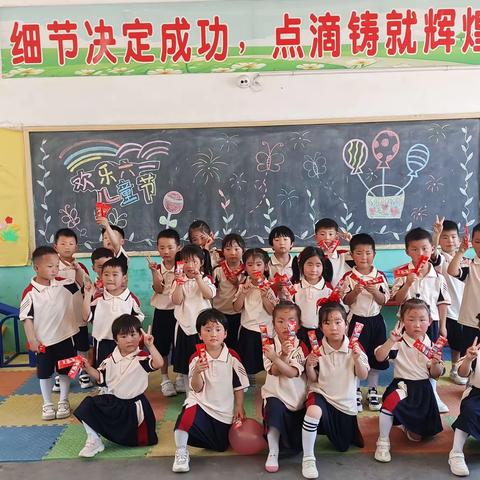 尚店镇中心小学附属幼儿园     中班    用心呵护，共同成长！