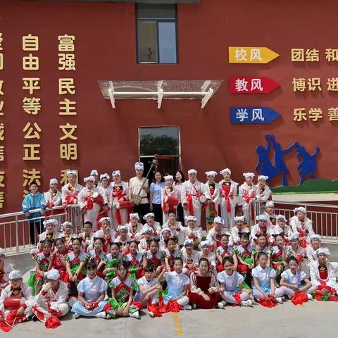 高新小学五年二班“学习二十大，争做好队员”六一欢乐庆