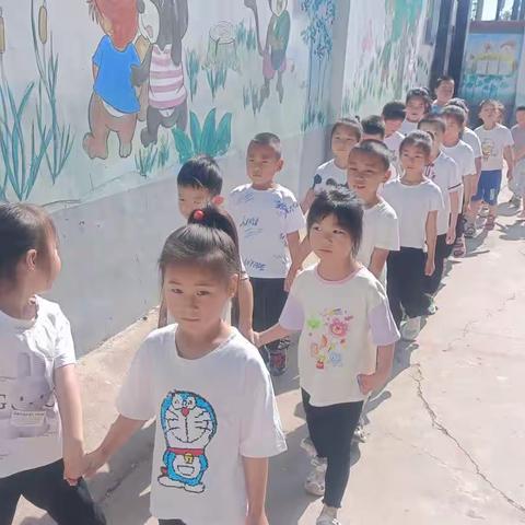 幼小衔接——爱的衔接﻿🥰🥰🥰石亭学区板城幼儿园