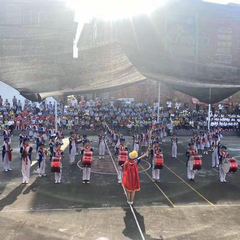 学习二十大，争做好队员———马头小学少先队新队员入队仪式