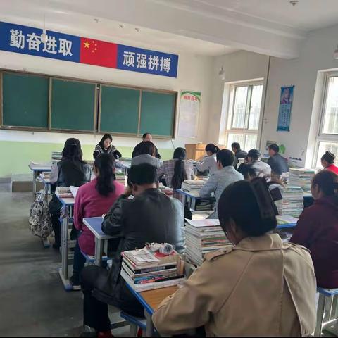 以爱之名，赴冬之约——凤凰学校九年级二班家长会