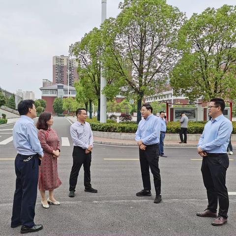 新安县委统战部组织工商联会员企业爱心捐赠助力高考