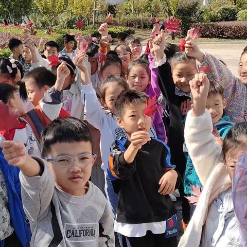 走进秋天，感受秋天，绘画秋天