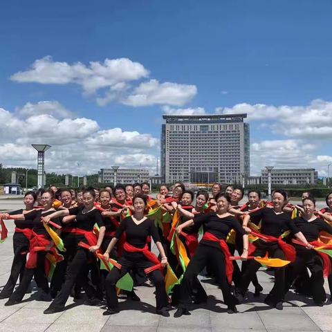 体育无处不在，运动无限精彩-广场舞