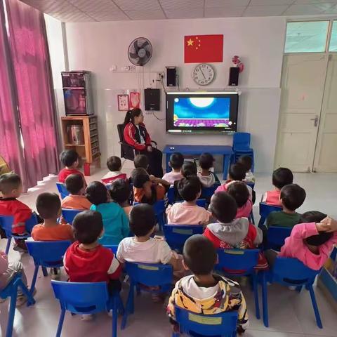 克孜勒阿瓦提乡中心幼儿园中 班组中秋节活动