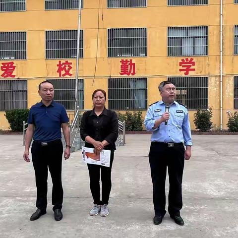 “反恐，反邪教，禁毒”知识宣传进校园