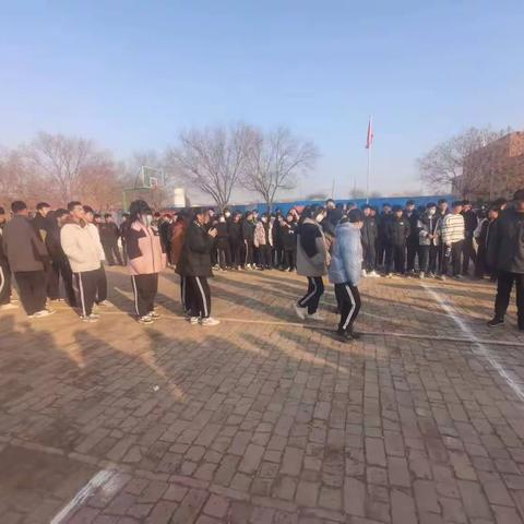 力拔山河展风采，凝心聚力向未来——记黄递铺乡中学拔河比赛