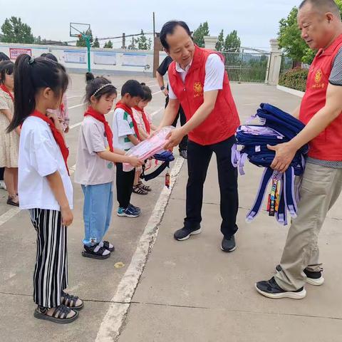 同心共筑少年梦，教育帮扶爱意浓——西城门小学与赵沟小学结对联谊活动