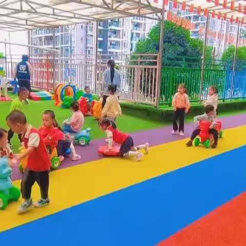 天冷了，为何幼儿园坚持让孩子参加户外活动？