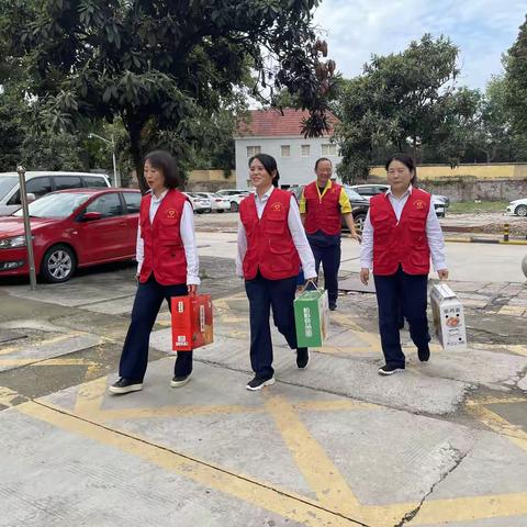 许昌收费站党支部慰问退休老党员