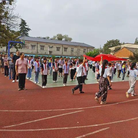 中山小学“勿忘国耻  热爱祖国   发奋图强  振兴中华"主题升旗仪式