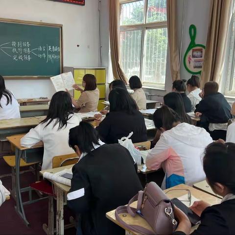 “读通课标，读懂教材，教好语文”——建平小学课堂教学研讨会