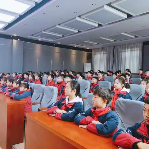 学习雷锋精神，做好红色传人——栾川县第四实验小学三月学雷锋德育月活动记实