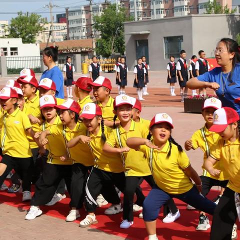 【幼小衔接】深度衔接促发展、双向奔赴促成长——林甸县东南幼教中心参观第一小学活动