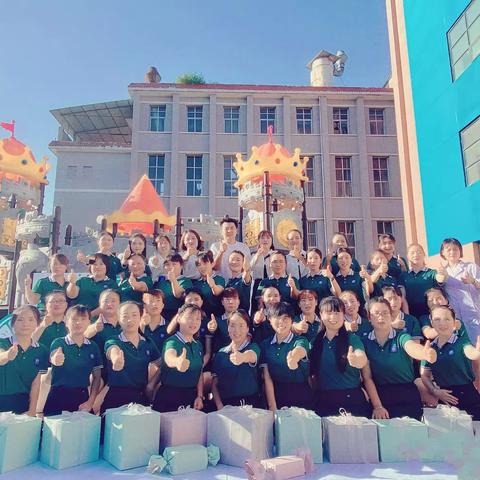 “观摩中学习，交流中成长”———高新区欢乐童年幼儿园教师公开课观摩活动