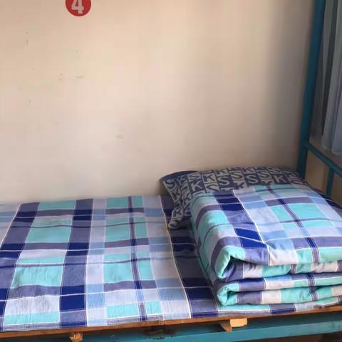 争当内务标兵   争创文明宿舍