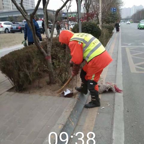 “天天人”坚守岗位一线守护城市洁净