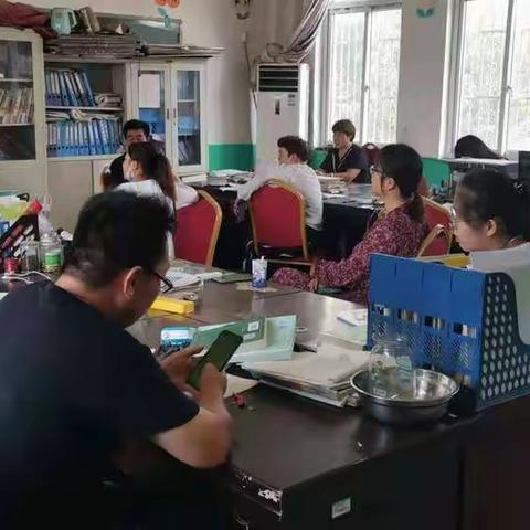 庄寨镇“万名教师家访”在行动——庄寨镇全体教师开展暑假家访暨防溺水专项安全教育活动——强镇筑基实践活动