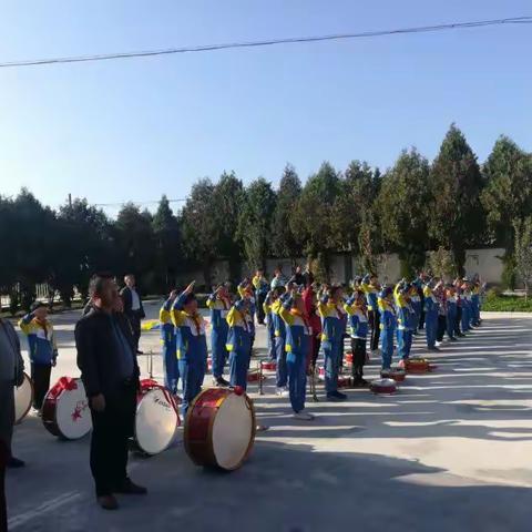 美丽的方家沟小学欢迎你