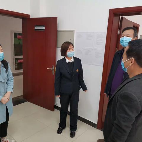 西安市临潼区司法局局长谈永平来临潼区公证处检查调研公证工作