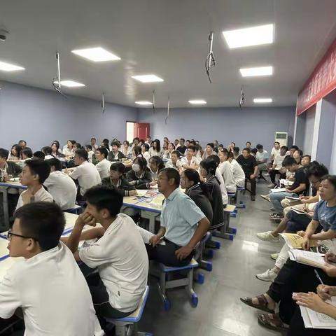 新课标召唤新教学，新教学需要新设计——单元整体教学背景下城关中学的数学联片教研