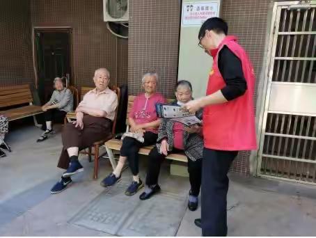 白沙街道群一社区进小区开展反诈宣传