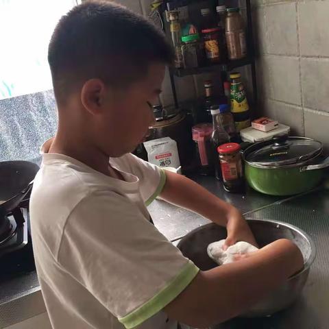 橙色之旅：“孝亲敬长，学会自理”