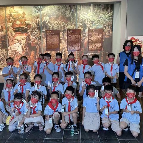 共赴名人馆安大学生红色讲解活动——合肥市临泉路第一小学三（2）中队