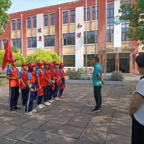 【感党恩·跟党走】学党史践初心 爱心温暖敬老院——单庄小学开展“我为老人送温暖”新时代文明实践志愿服务