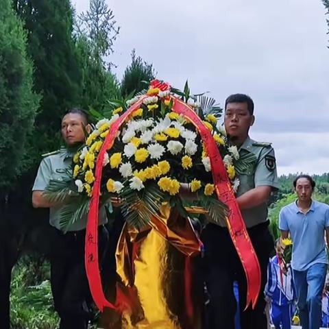 新田镇隆重举行"烈士纪念日"纪念活动