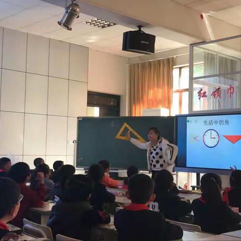 “加强操作 领悟算理”阳光小学数学组教研活动