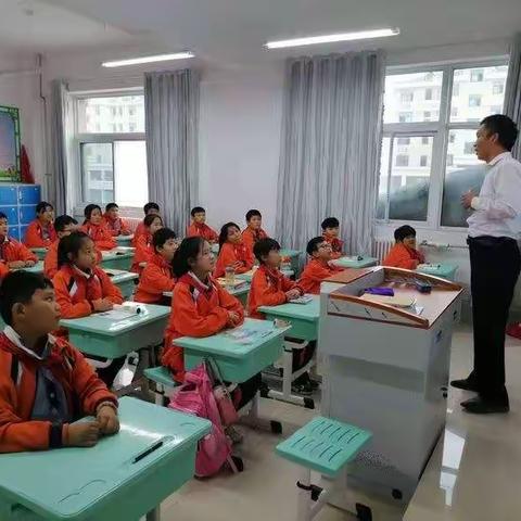 校园防火演练，防患于未然---丁里长街道实验小学防火安全演练