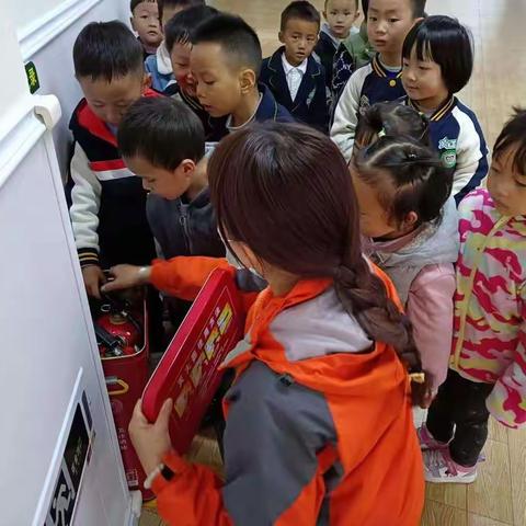 启萌幼儿园消防安全教育日