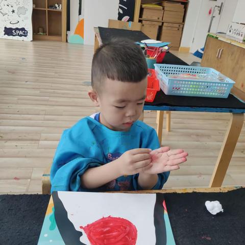 艺术活动《大鲨鱼🦈来啦》