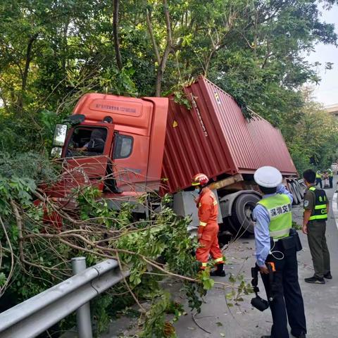 东周救援站成功处置一起交通事故警情