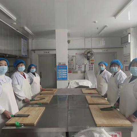 宽城第四幼儿园开展第二届食堂厨艺大比拼活动