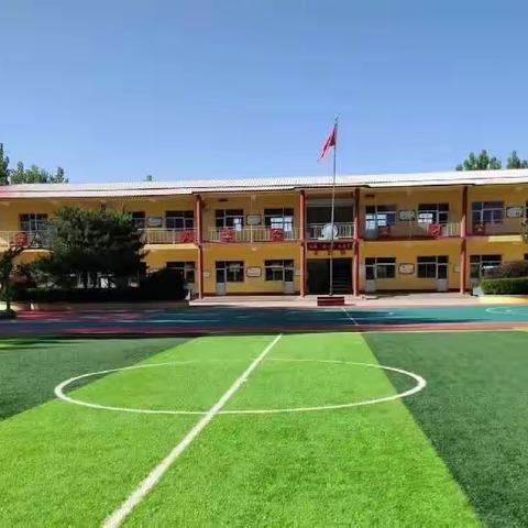 心有先锋，行有方向——北秋兰小学少先队先锋岗值岗活动