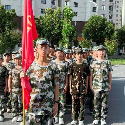踏烈日骄阳，展青年风貌——记政北中学七（16）班军训之旅