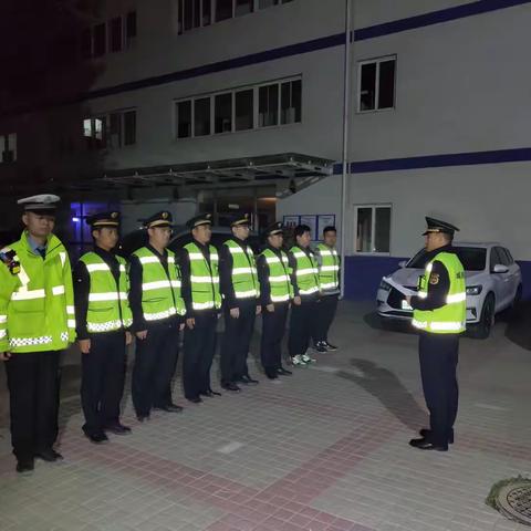 加强夜间督导检查、规范渣土清运秩序