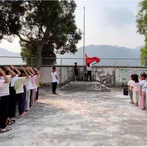 欣逢盛世当不负盛世                                   ——六振小学“国防教育”活动