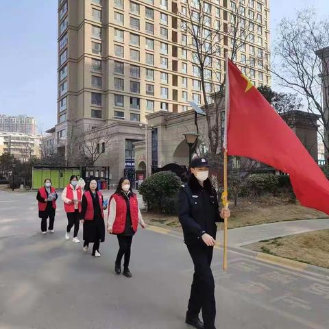 金明池街道碧水蓝城社区开展“扫黑除恶，防范有组织犯罪”宣传活动