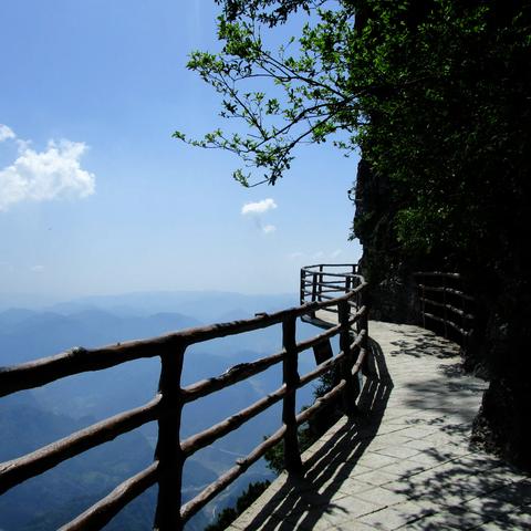 掀起龙头山的神秘面纱