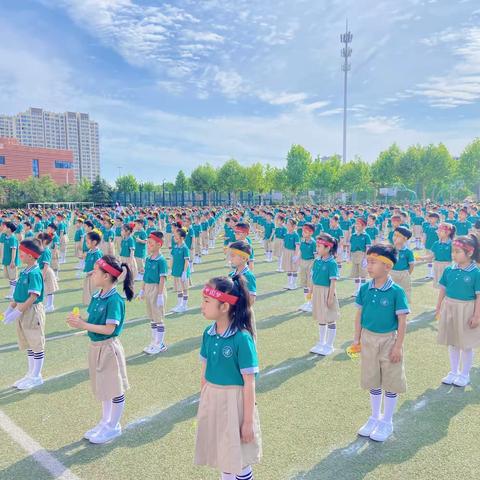 【宿迁市实验小学100+24】斗志昂扬 绳彩飞扬——宿迁市实验小学幸福路校区一年级举行绳操比赛